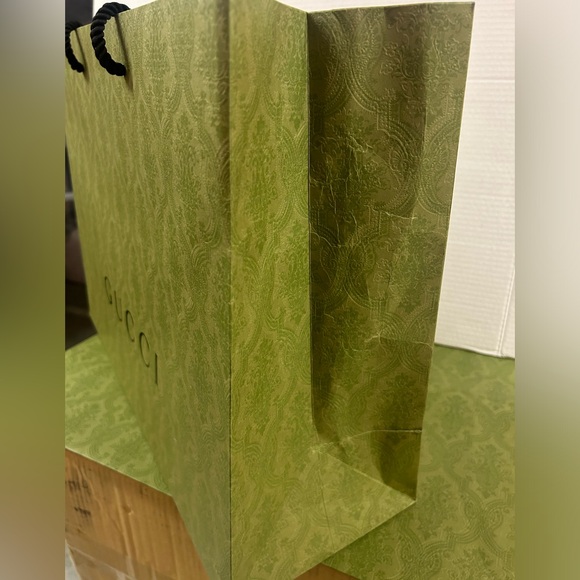 2 Gucci Shopping Bags - Picture 9 of 11